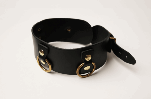 Collier en cuir Collection Anneaux NOIR & GOLD – Image 4