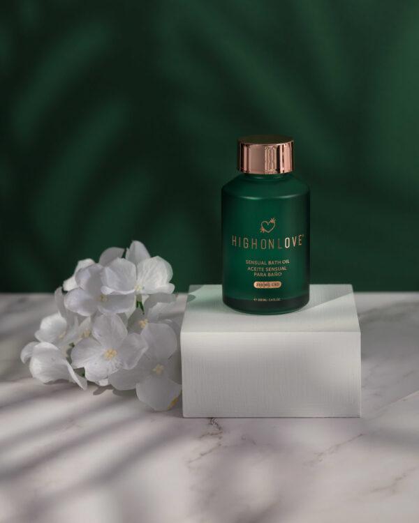 Huile de bain sensuelle avec 300 mg de CBD - 100 ml – Image 9
