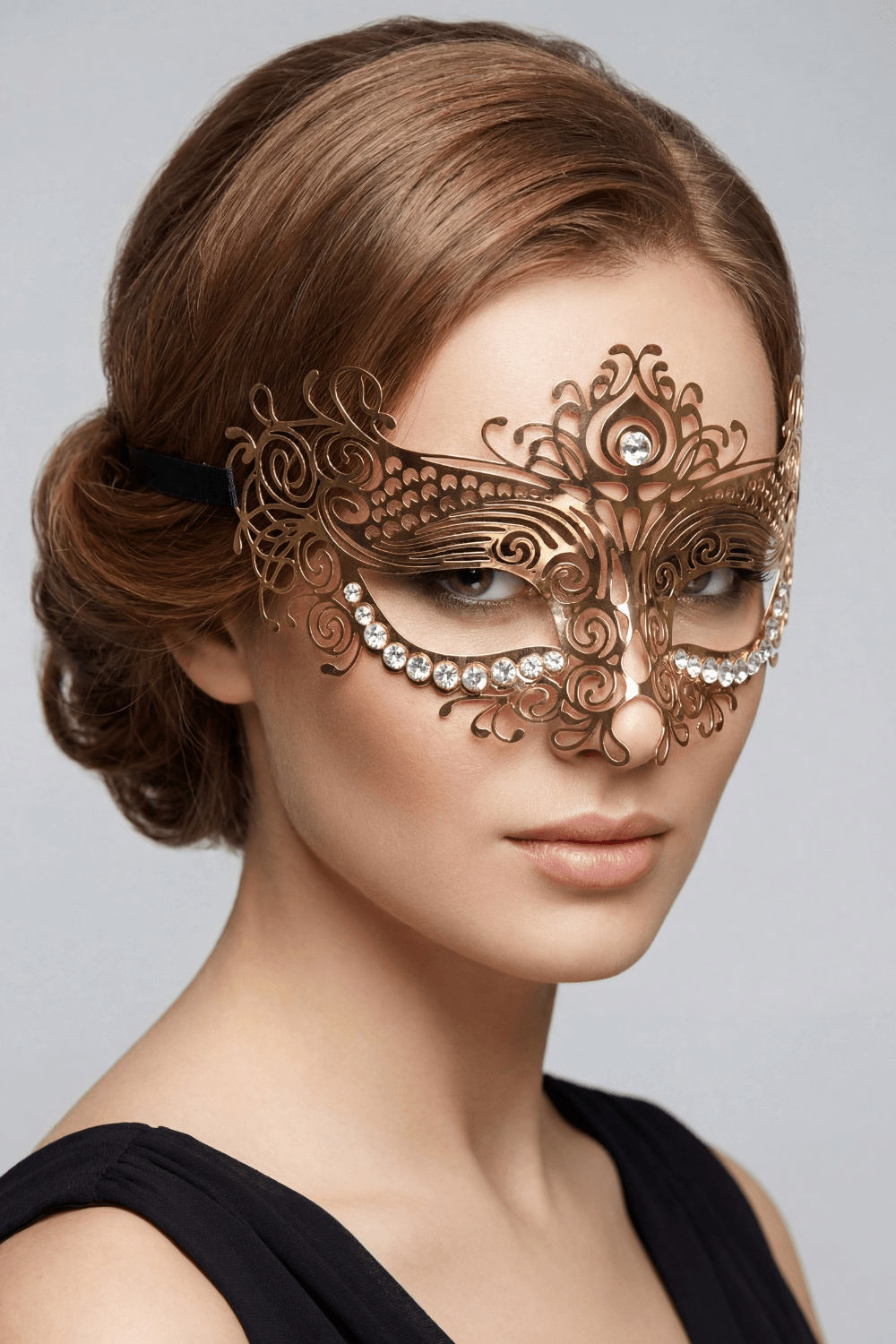 Masque vénitien Ornella rigide doré avec strass