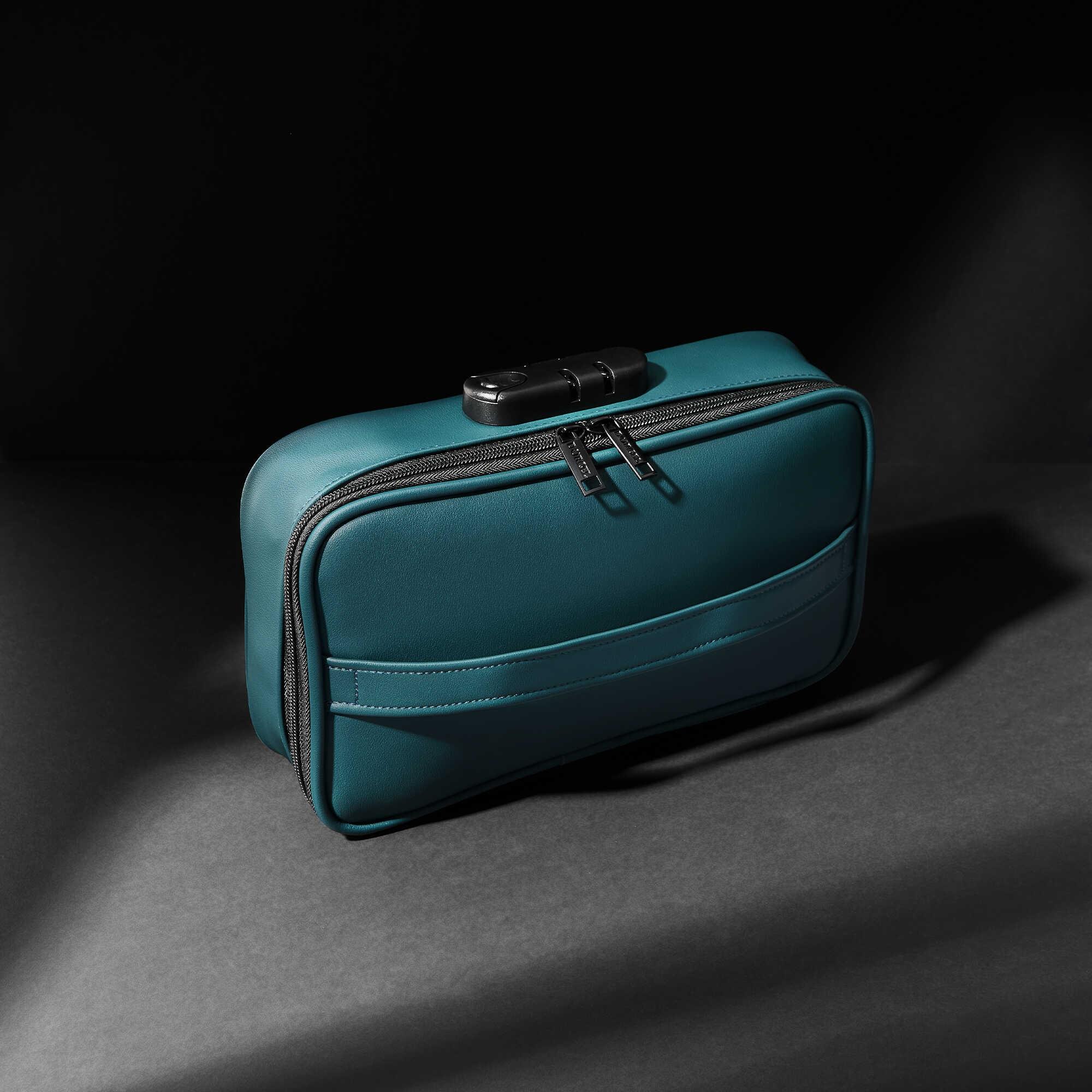 Discreet Box – Dorcel – Luxury Green