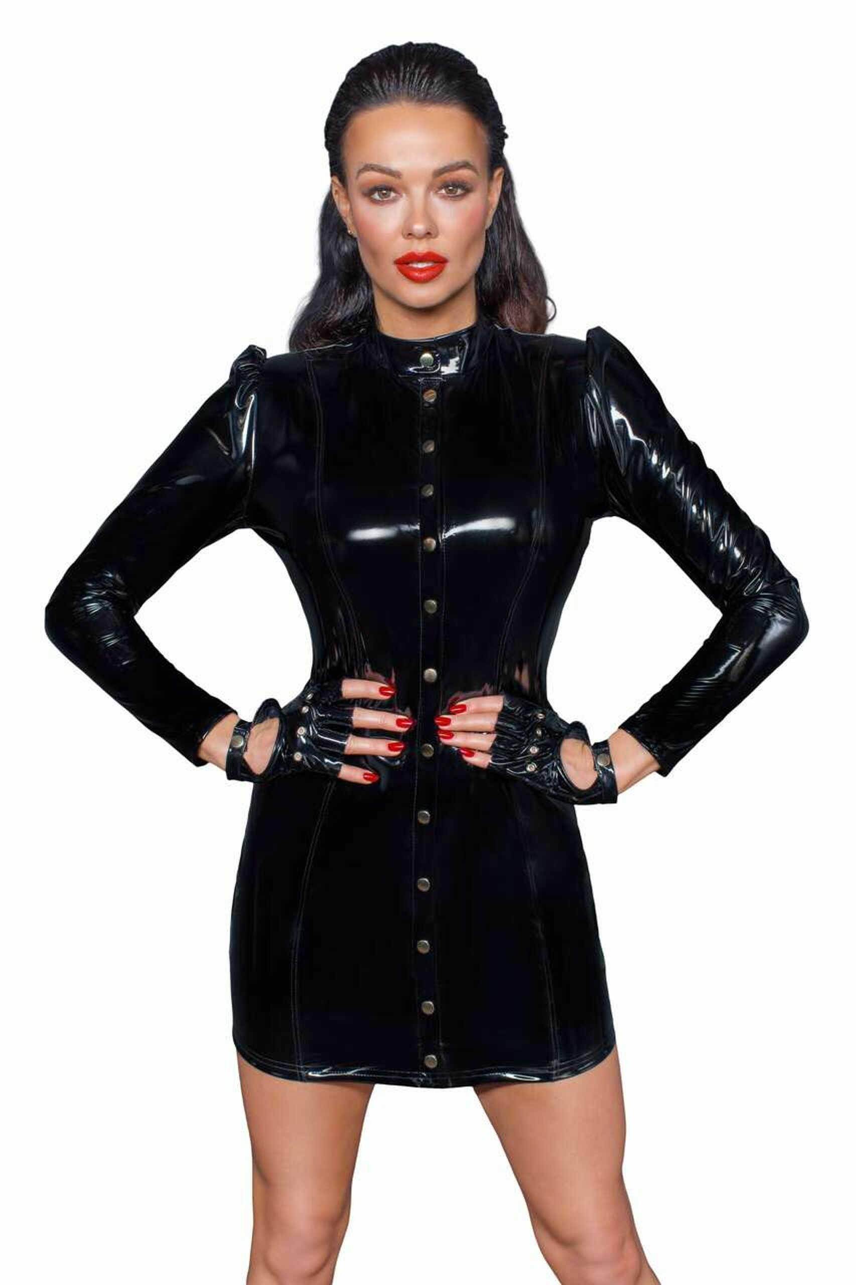 F246 Robe courte en PVC fermée sur le devant par des fermoirs dorés